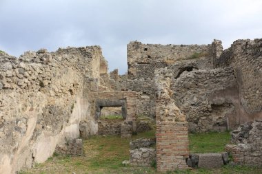 Pompei, scavi della citt ricoperta di lava nell 'eruzione del 79 d.C. Gli scavi hanno riportato alla luce intere abitazioni con suppellettili ancora intatte e splendidi affreschi