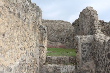 Pompei, scavi della citt ricoperta di lava nell 'eruzione del 79 d.C. Gli scavi hanno riportato alla luce intere abitazioni con suppellettili ancora intatte e splendidi affreschi