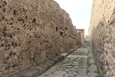 Pompei, scavi della citt ricoperta di lava nell 'eruzione del 79 d.C. Gli scavi hanno riportato alla luce intere abitazioni con suppellettili ancora intatte e splendidi affreschi