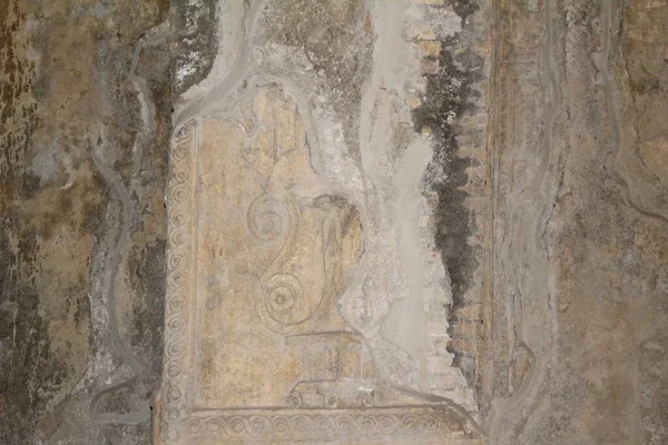 Pompei, scavi della citt ricoperta di lava nell 'eruzione del 79 d.C. Gli scavi hanno riportato alla luce intere abitazioni con suppellettili ancora intatte e splendidi affreschi