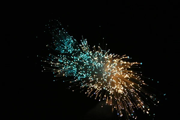 Fiber optik lamba müstehcen ışıklandırma efektleri üretir