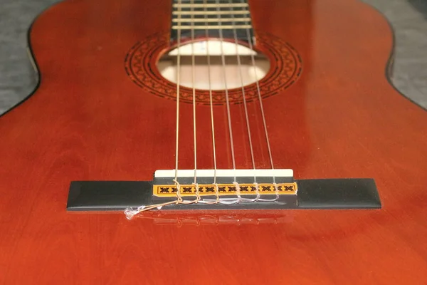 Guitarra Clássica Close Uma Guitarra Close Detalhes — Fotografia de Stock