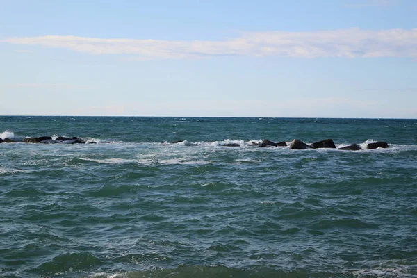 Mariene Panorama Gefotografeerd Vanaf Bari Waterkant Water Met Kleine Golven — Stockfoto