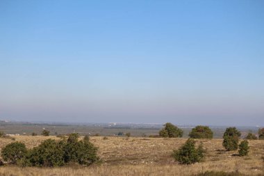 Quasano Alta Murgia Parkı. Murgia tepelerinin panoramik manzarası. Puglia, İtalya