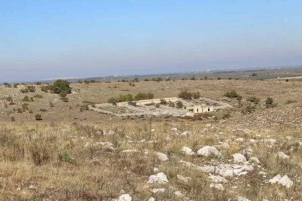 Quasano Alta Murgia Parkı. Murgia tepelerinin panoramik manzarası. Puglia, İtalya