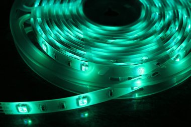 Çok renkli LED şerit, soğuk ışık iç aydınlatma için parlak kurdele