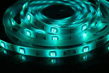 Çok renkli LED şerit, soğuk ışık iç aydınlatma için parlak kurdele