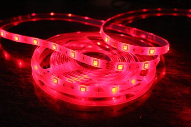 Çok renkli LED şerit, soğuk ışık iç aydınlatma için parlak kurdele