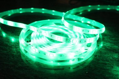 Çok renkli LED şerit, soğuk ışık iç aydınlatma için parlak kurdele