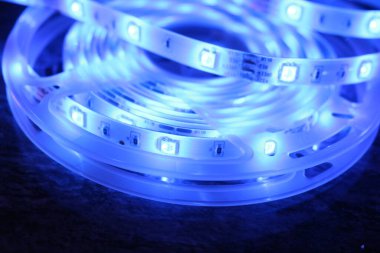 Çok renkli LED şerit, soğuk ışık iç aydınlatma için parlak kurdele