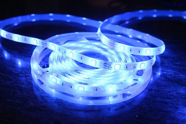 Çok renkli LED şerit, soğuk ışık iç aydınlatma için parlak kurdele