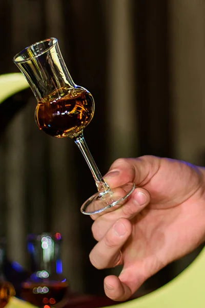 Man Sampling Whiskey Whiskey Tasting Glass — Stock Photo, Image