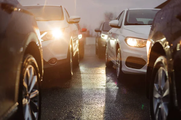 Engarrafamento Noite Chuvosa Fila Carros — Fotografia de Stock