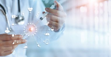 Tıp doktoru ve aşı Grip aşısı laboratuarı, Mikrobiyoloji ve ilaç araştırma, tıbbi ve sağlık uyuşturucu şırıngada doz.