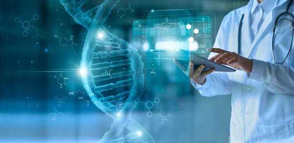 Medicin läkare som vidrör elektronisk Journal på tablett. DNA, digital sjukvård — Stockfoto