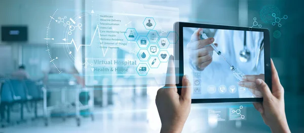 Virtual Doctor Concept Patient Holds Tablet Consult Receive Advice Analysis — Stock Photo, Image