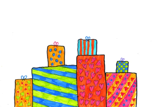 Cajas de regalo ilustración dibujada a mano de regalos, cajas de colores con varios patrones brillantes contra el fondo blanco, dibujo simple, ingenuo —  Fotos de Stock