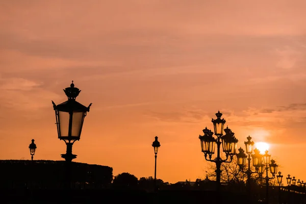 Pôr Sol Paris Com Silhueta Dos Luminares — Fotografia de Stock