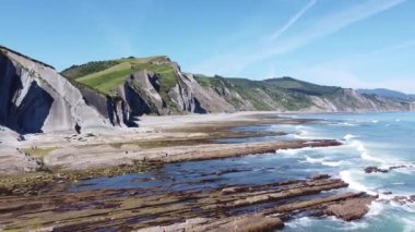 Sinek manzaralı Zumaia kıyıları