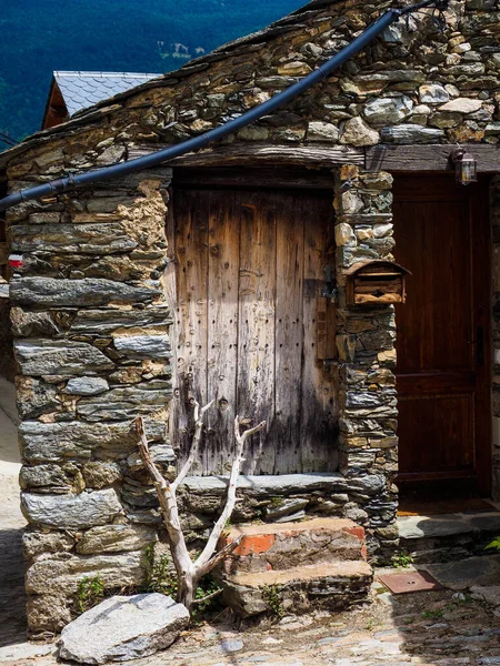 Girona 'daki Queralbs dağ köyü