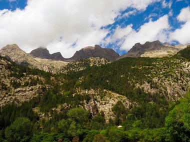 Baos de Panticosa 'dan GARMO NEGRO dağlarının manzarası