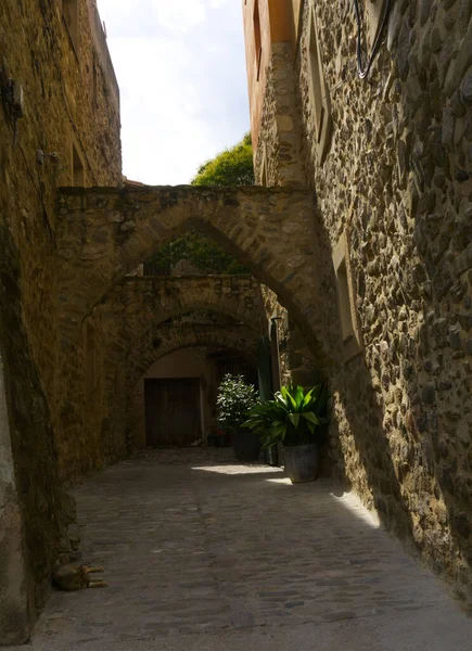 Середньовічне Село Базалу Джироні — стокове фото