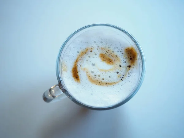 Foto Uma Xícara Café Com Leite Tirado Cima — Fotografia de Stock