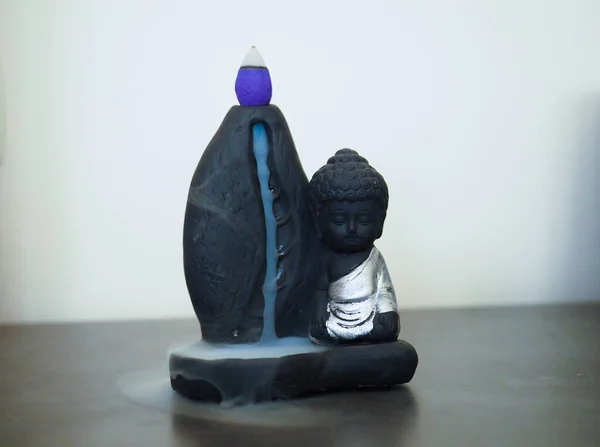 Černá Keramika Buddha Kadidlem — Stock fotografie