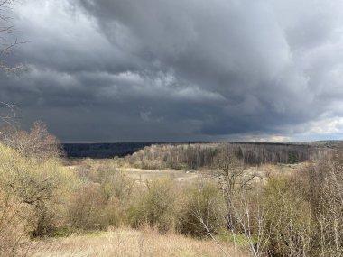 Bir çekimde inanılmaz hava rengi kombinasyonu