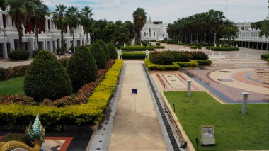 Prasat Thong, Viharn Kaew ve Tha Sung Tapınağı çevresindeki manzara, Uthai Thani Bölgesi, dini turizm merkezi, Tayland, 26 Ağustos 2020.