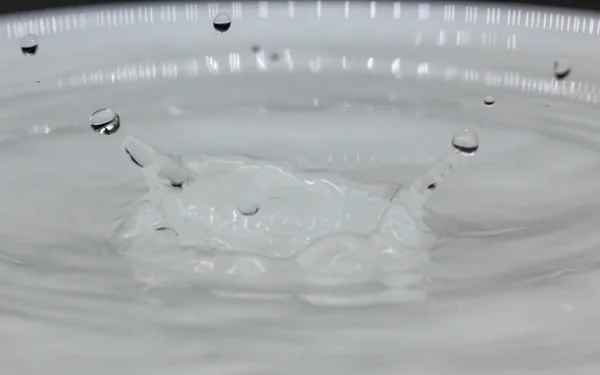Klare Wassertropfen Kreative Form Des Einfrierens Des Augenblicks — Stockfoto