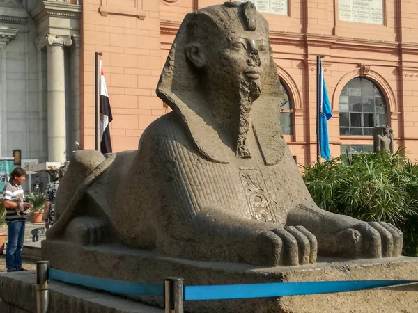 Каир Египет Ноябрь 2017 Национальный Музей Наружной Статуи — стоковое фото