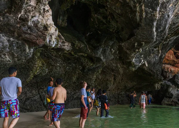 Krabi Tajlandia Marca 2019 Phra Nang Gości Jaskini Plażowej Zwiedzanie — Zdjęcie stockowe