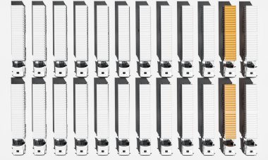 Beyaz Arkaplanda İki Renkli Konteynır Kamyonları Sıralandı