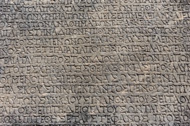 Arka planda güzel dağ manzarası