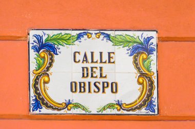 Havana sokaklarında başıboş köpekler