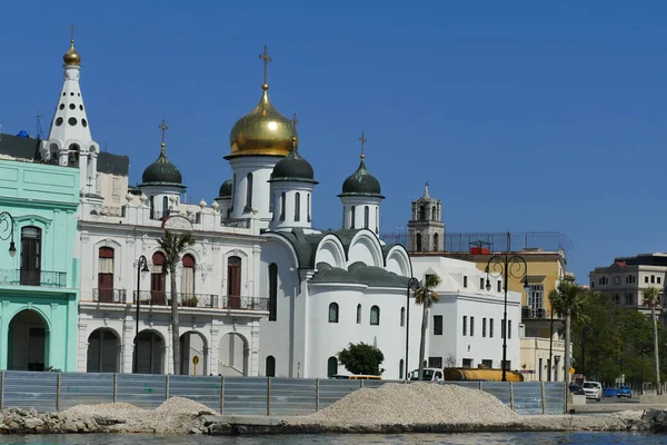 Havana 'daki Rus Ortodoks Kilisesi. Denizden görüldü