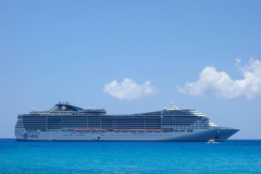 Yolcu gemisi MSC Divina 2017 'de Karayip Denizi' nde