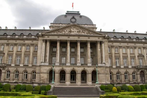 Βασιλικό Παλάτι Των Βρυξελλών Βρίσκεται Στην Πλατεία Place Des Palais — Φωτογραφία Αρχείου