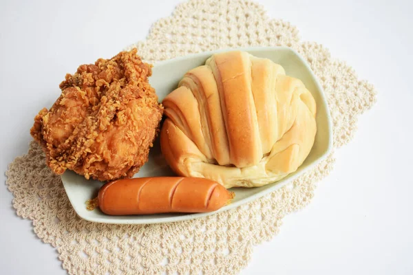 Vintage Heerlijke Ontbijttafel Schotel Van Zoete Croissant Vriend Kip Koreaanse — Stockfoto