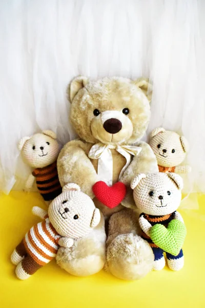 Cute Teddy Bears Family Yellow White Chiffon Background Relax Summer — Stock Photo, Image