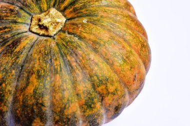 Beyaz arka planda izole edilmiş balkabağı, Cadılar Bayramı balkabağı, sonbahar arka planı, Şükran Günü balkabağı