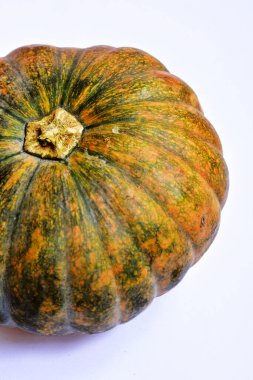 Beyaz arka planda izole edilmiş balkabağı, Cadılar Bayramı balkabağı, sonbahar arka planı, Şükran Günü balkabağı