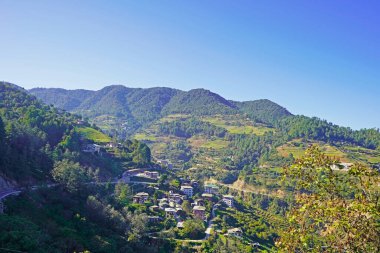 Doğu Butan 'daki Mongar Town manzarası