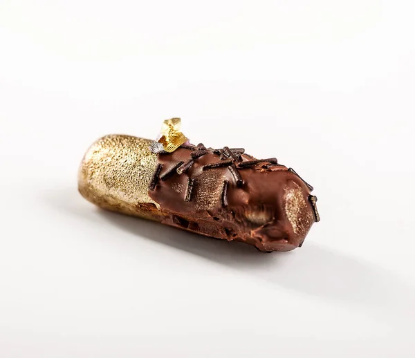 Beyaz Arka Planda Yapımı Çikolata Çubuğu — Stok fotoğraf