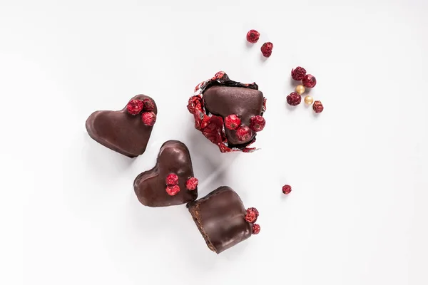 Corazones Chocolate Sobre Fondo Blanco Vista Superior — Foto de Stock
