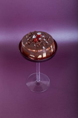 Kapuçino pastası tezgahta