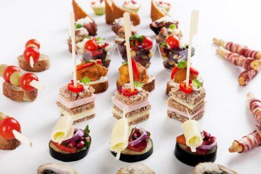  Farklı yemekler ve aperatifler.