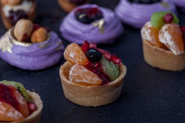 Böğürtlenli sepetler