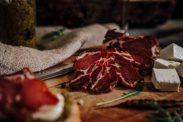 Sliced Smoked Meat Wooden Cutting Board — Stock Photo, Image